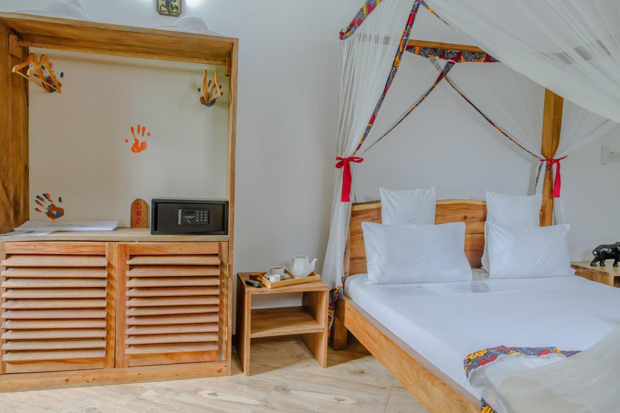 Shoki Shoki Stone Town Hotel 2*